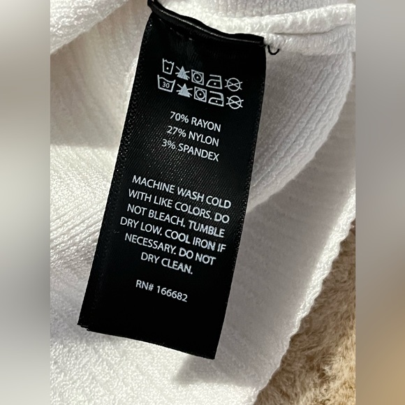 *NWT* House of Harlow 1960 white sweater size XL - Picture 6 of 6